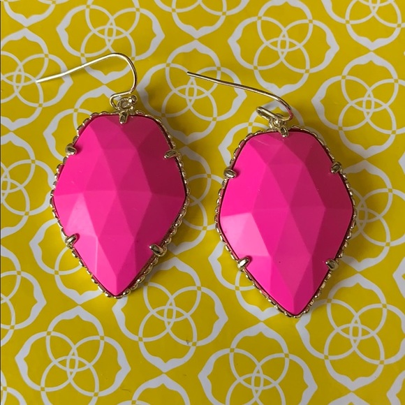 Kendra Scott Jewelry - Kendra Scott Magenta Corley Earrings